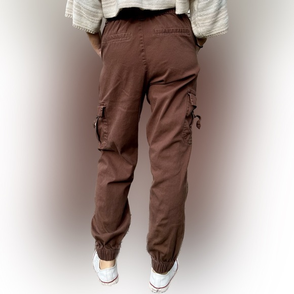 Refuge Dark Chocolate Cargo Pants - Picture 5 of 10